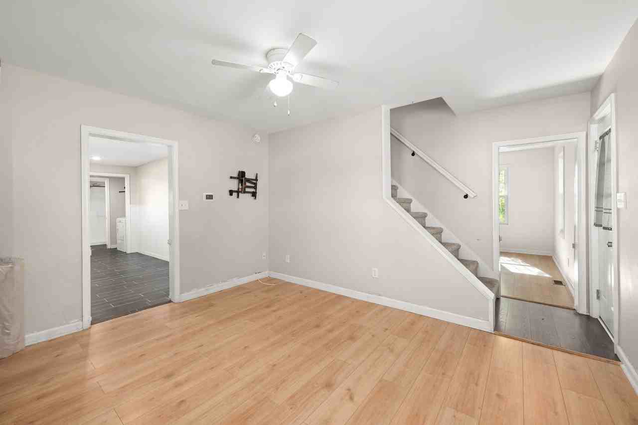 100 E Liberty St - Photo 3 of 29