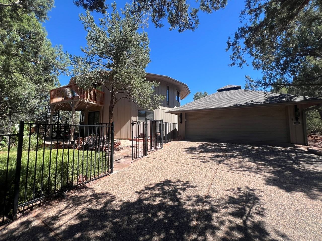 335 Foothills South Dr - Photo 3 of 50