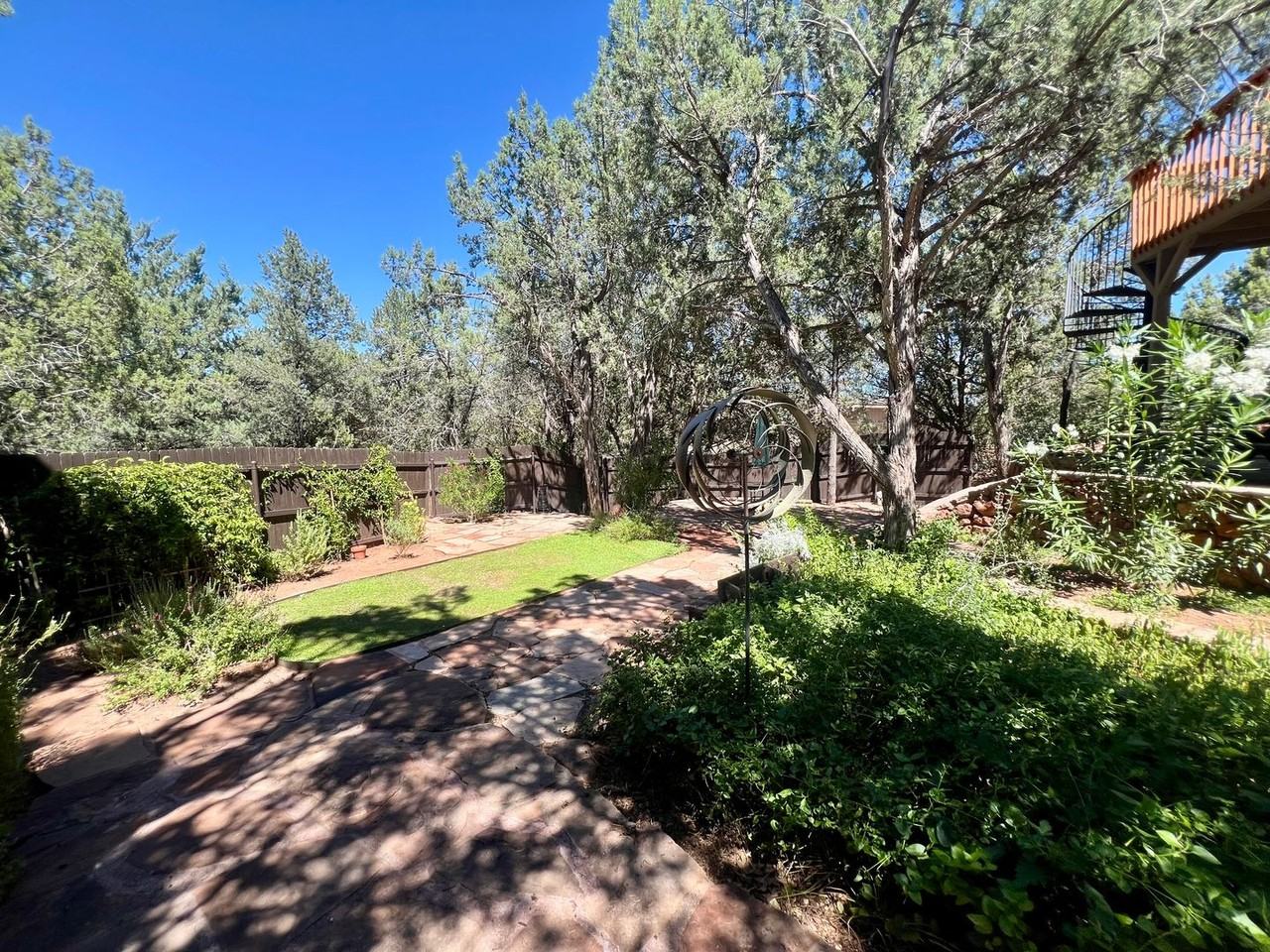 335 Foothills South Dr - Photo 6 of 50