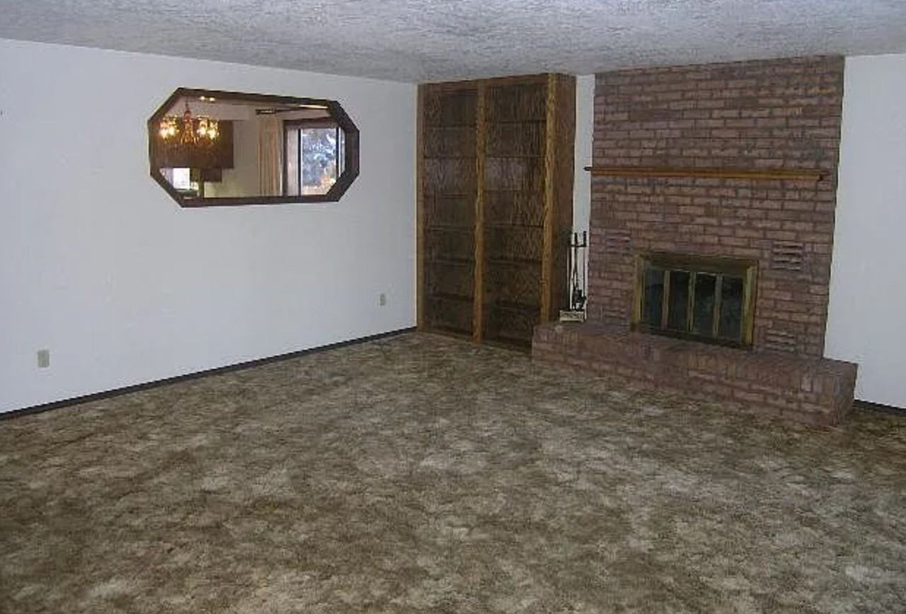 3693 S Yorktown Way - Photo 2 of 6
