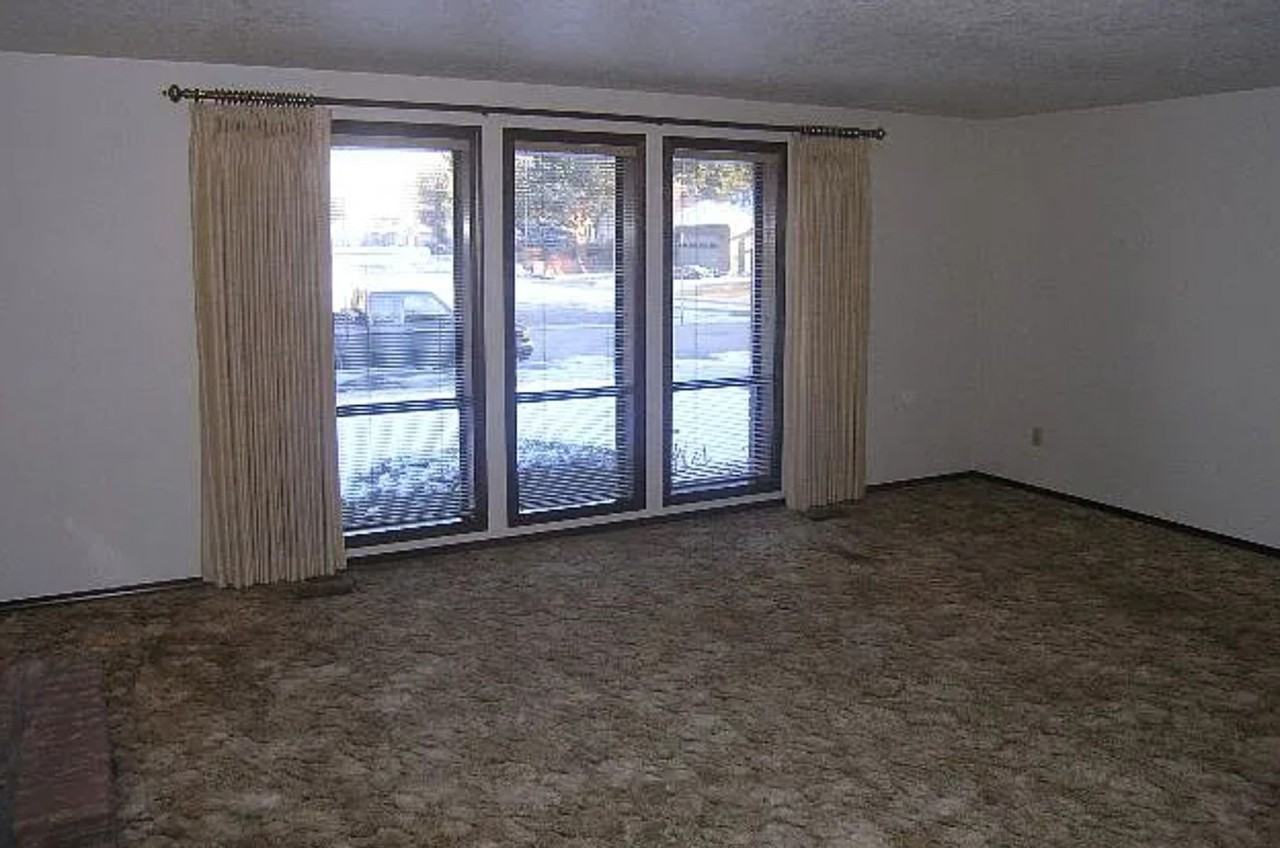 3693 S Yorktown Way - Photo 3 of 6
