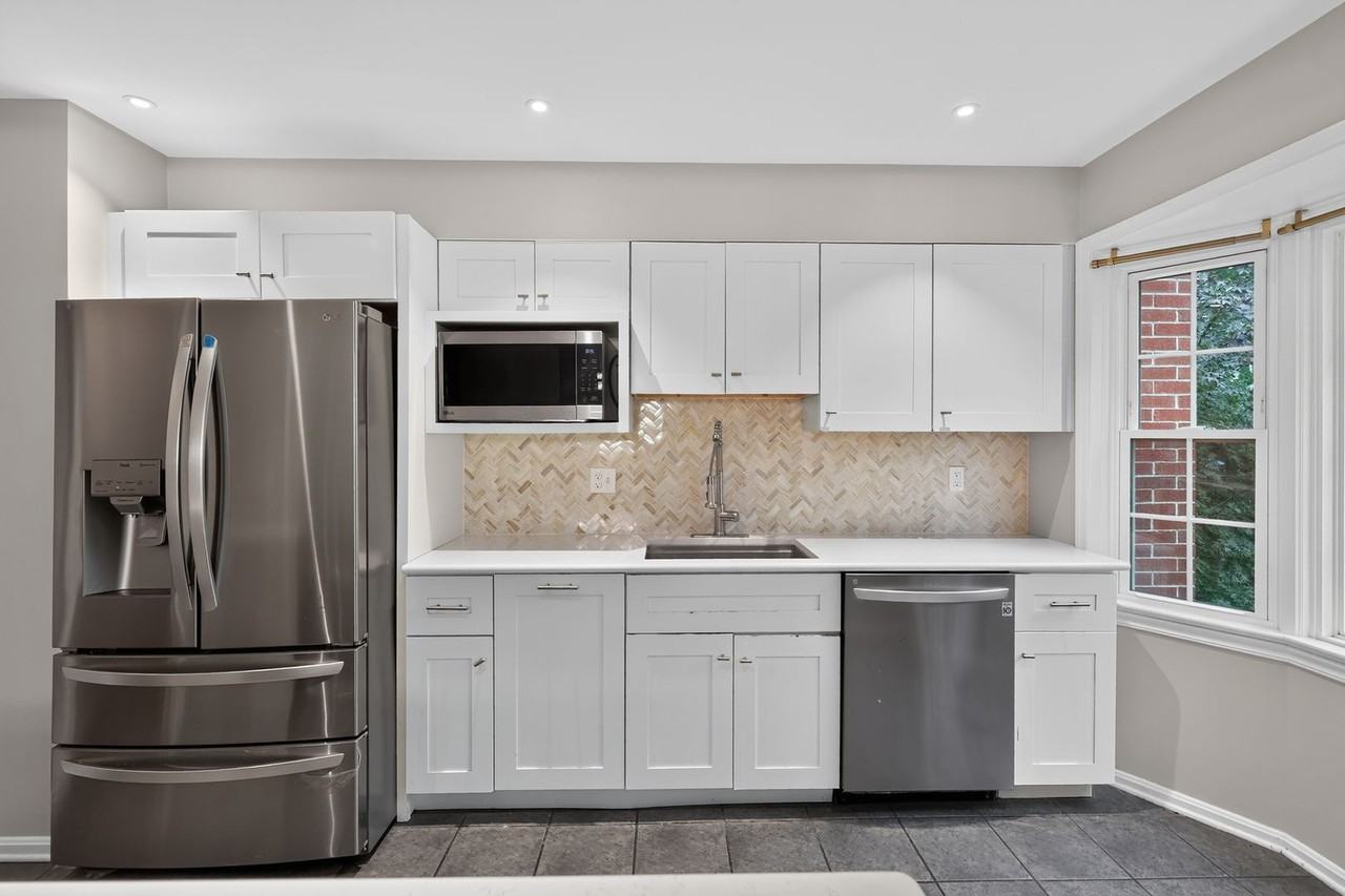 2204 N Tuckahoe St - Photo 3 of 30