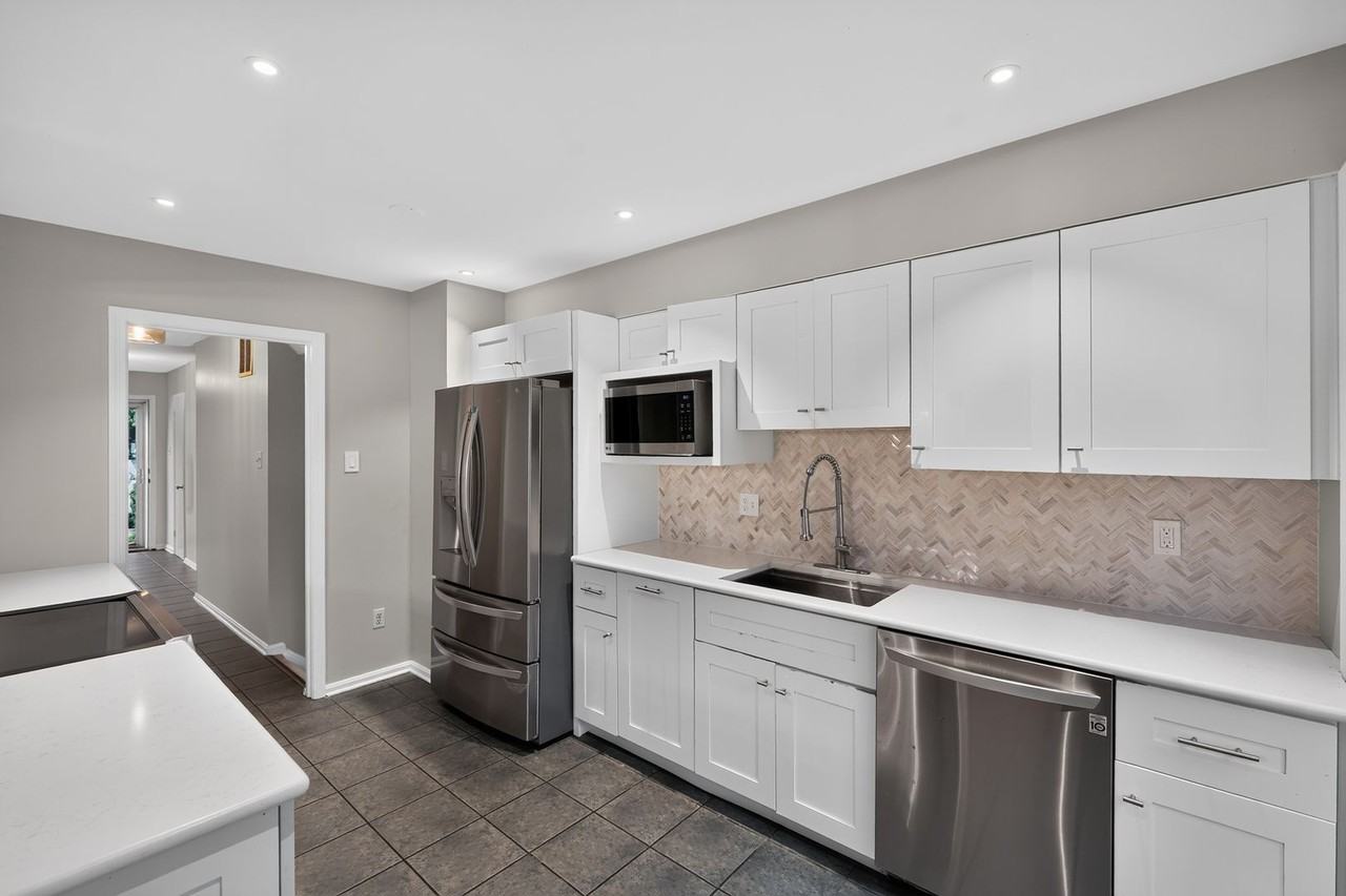2204 N Tuckahoe St - Photo 5 of 30