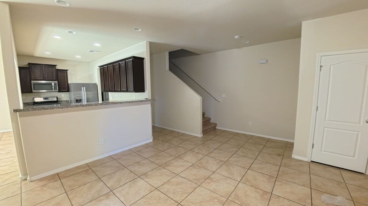1651 Domino Dr Se - Photo 3 of 22