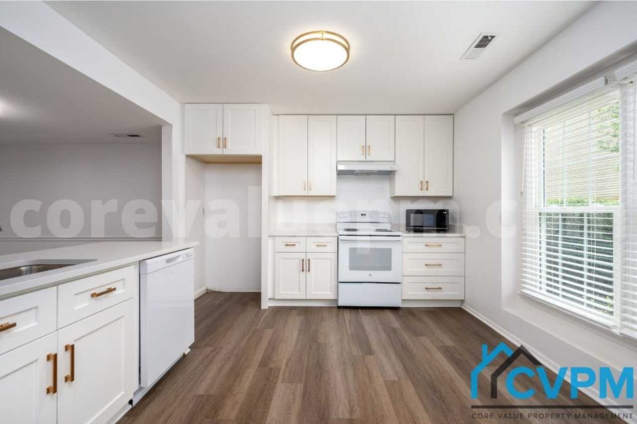 1250 Stonewood Ct - Photo 4 of 25