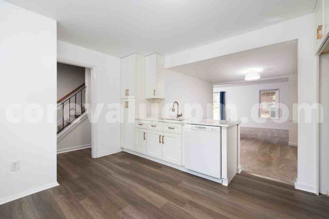 1250 Stonewood Ct - Photo 6 of 25