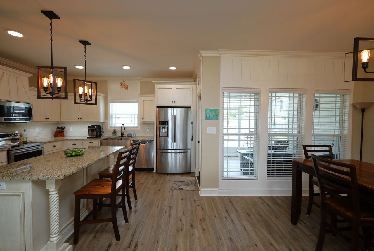 3905 Crusader Ct - Photo 3 of 17