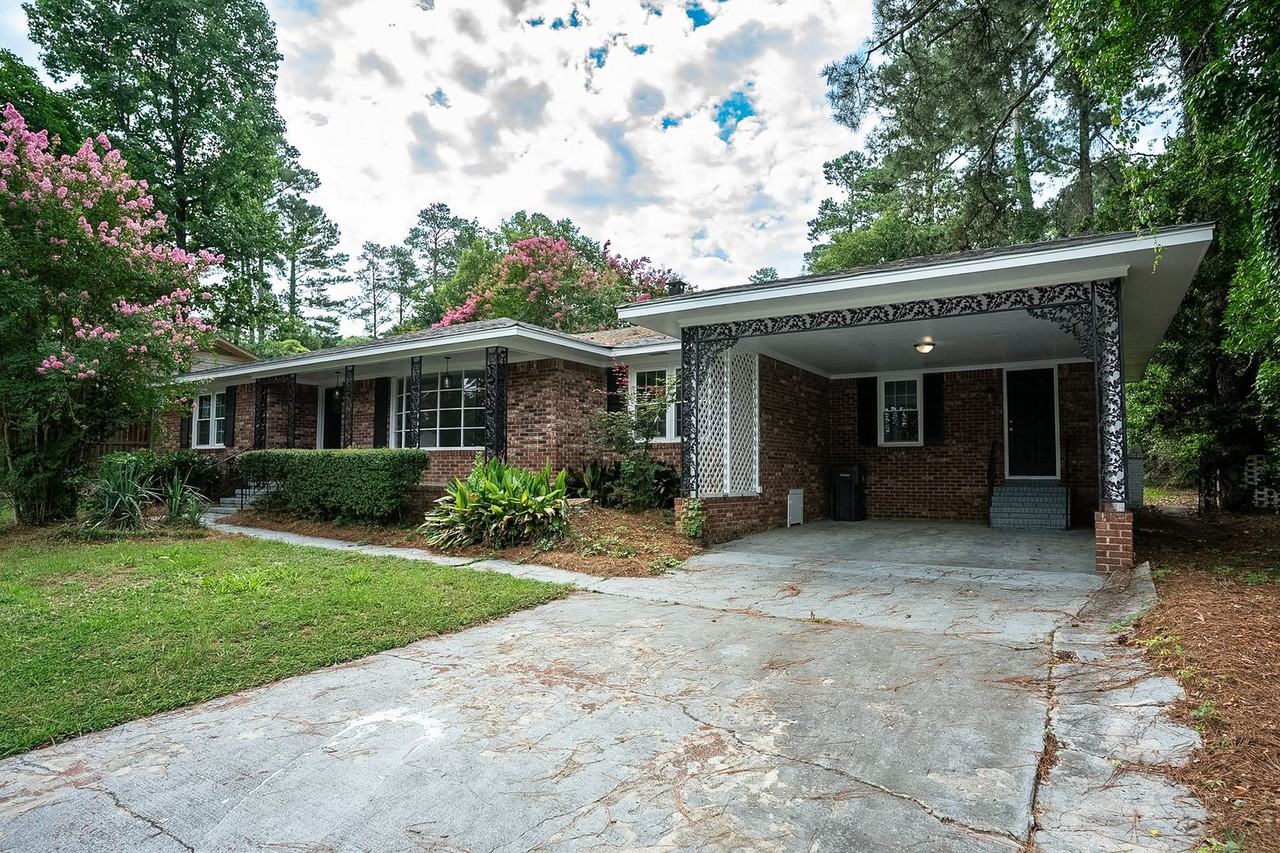 3120 Edinburgh Dr - Photo 4 of 46
