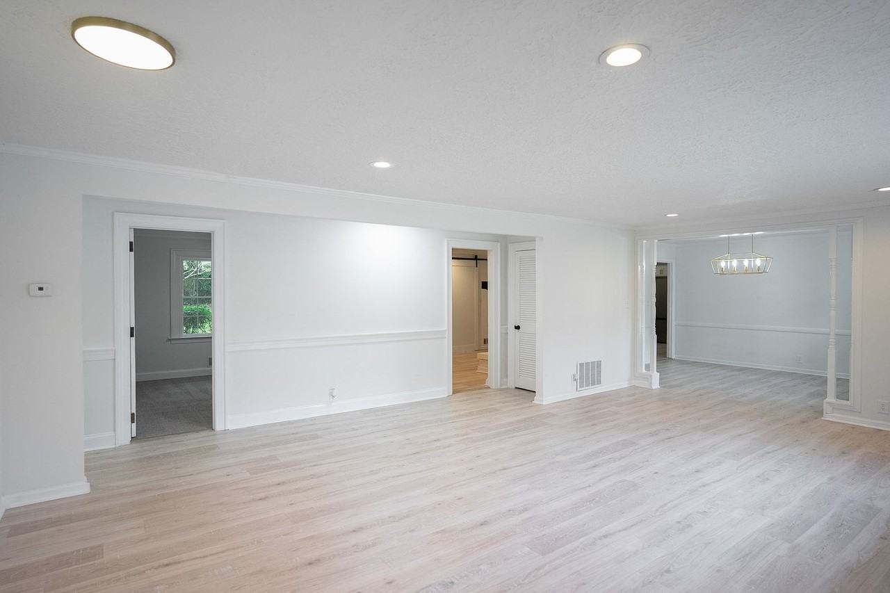 3120 Edinburgh Dr - Photo 5 of 46
