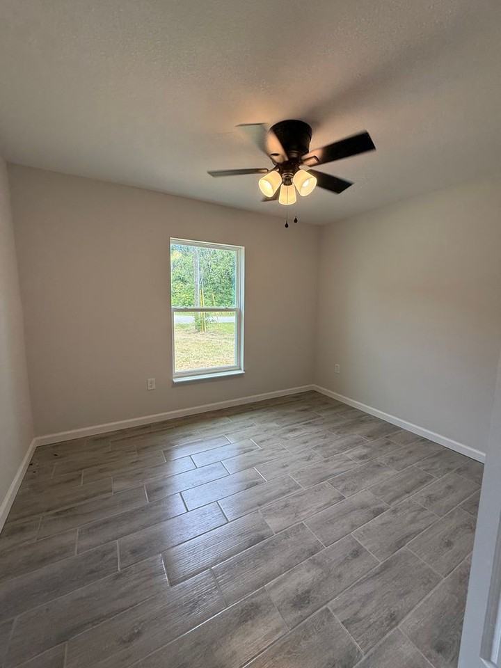 232 Locust Pass - Photo 5 of 13
