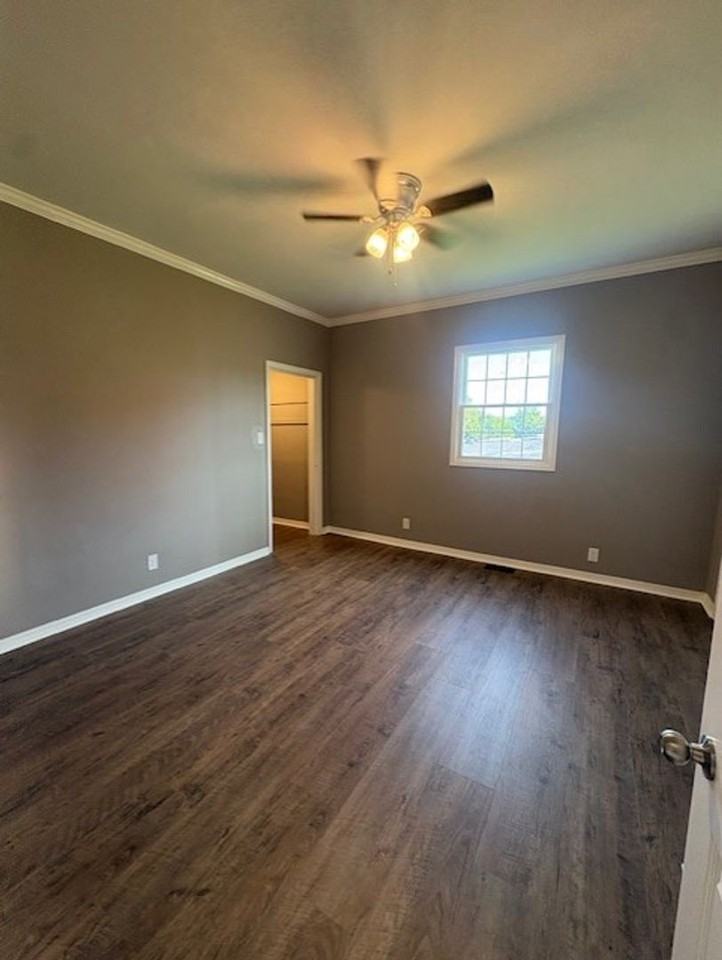 606 5th St - Photo 3 of 5