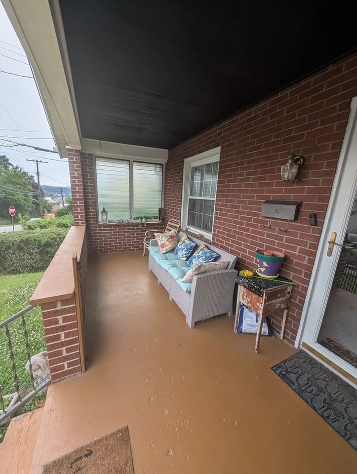 1444 Woodland Ave - Photo 2 of 25