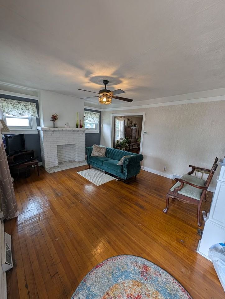 1444 Woodland Ave - Photo 4 of 25