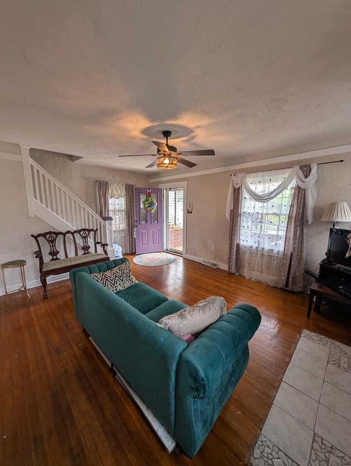 1444 Woodland Ave - Photo 6 of 25