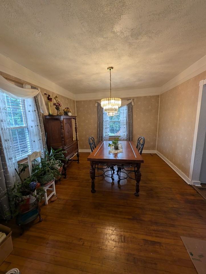 1444 Woodland Ave - Photo 7 of 25