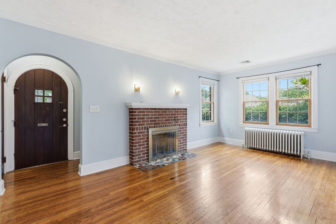 812 S Glebe Rd - Photo 3 of 25