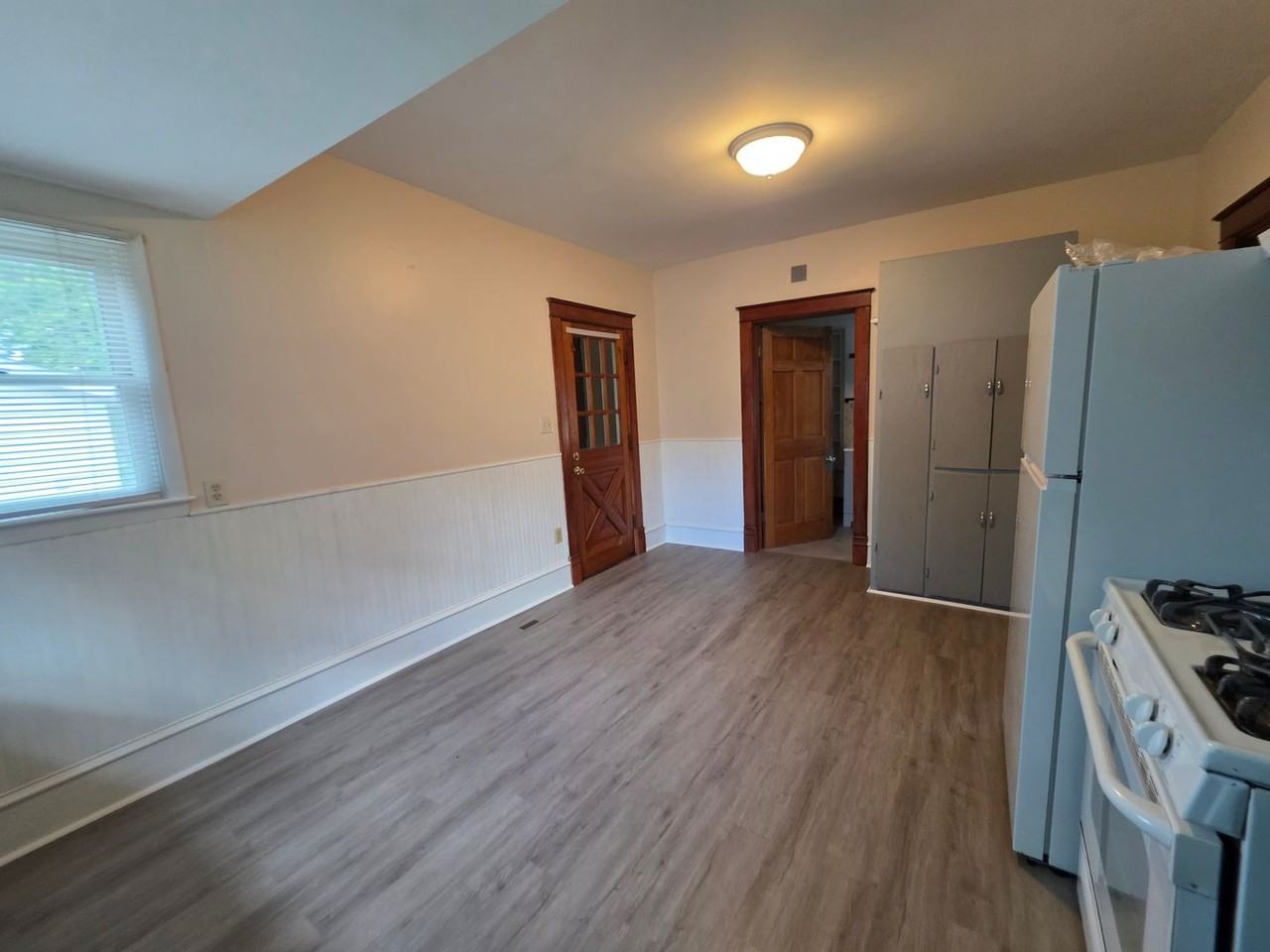 440 8th Ave N - Photo 5 of 26