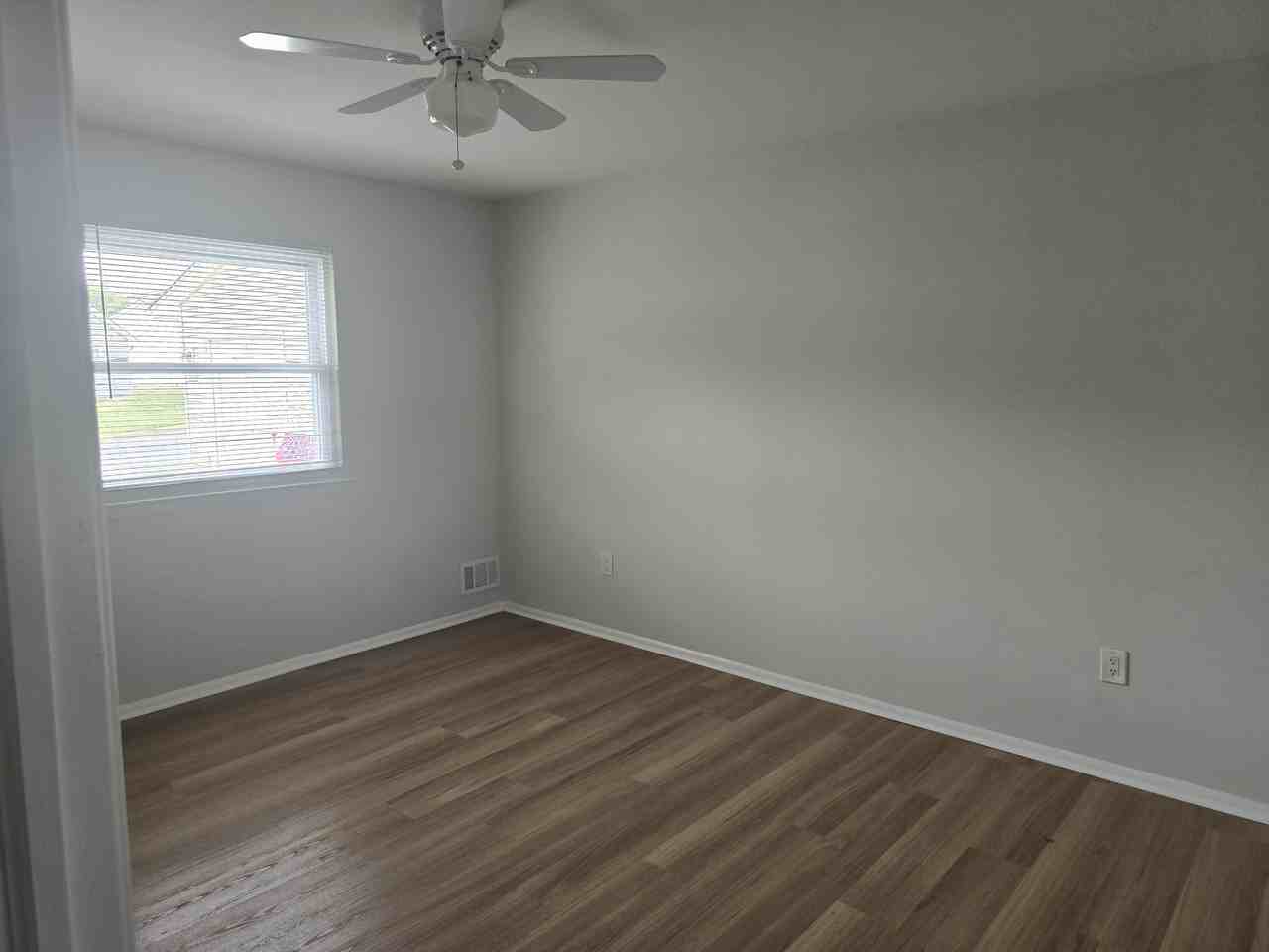 42 Kathy Ct - Photo 5 of 6