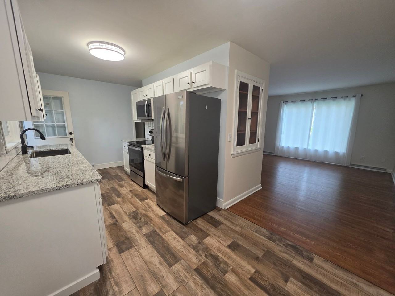 436 Fairchild Ave - Photo 3 of 14