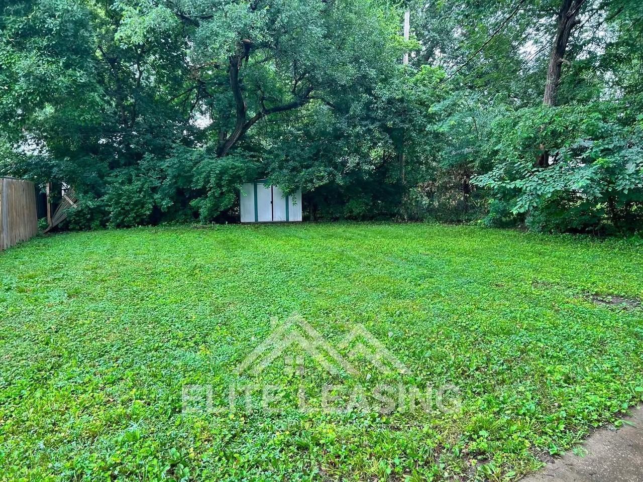 2404 Sw Plass Ave - Photo 7 of 7