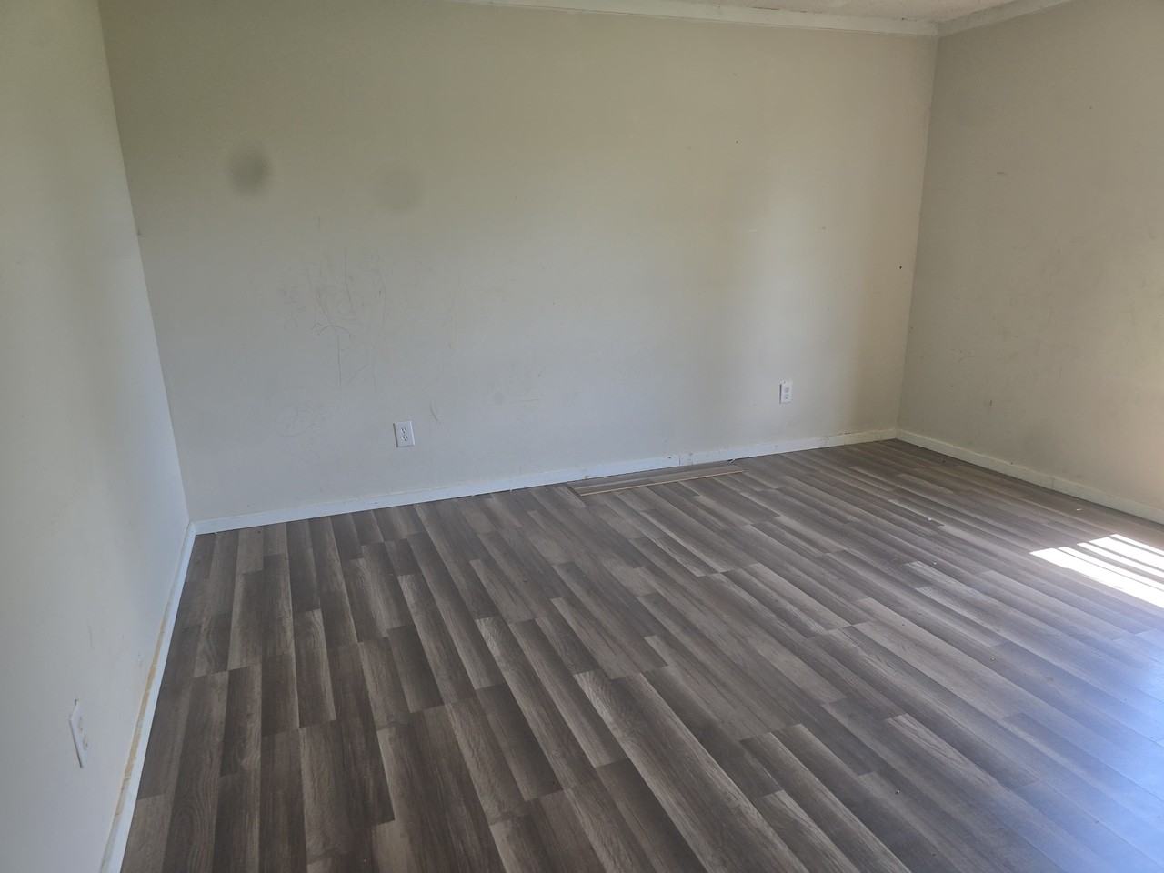 22 Grand Valley Estates Dr - Photo 2 of 8