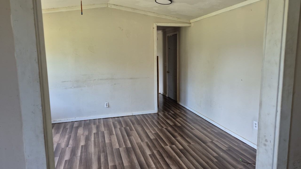 22 Grand Valley Estates Dr - Photo 3 of 8