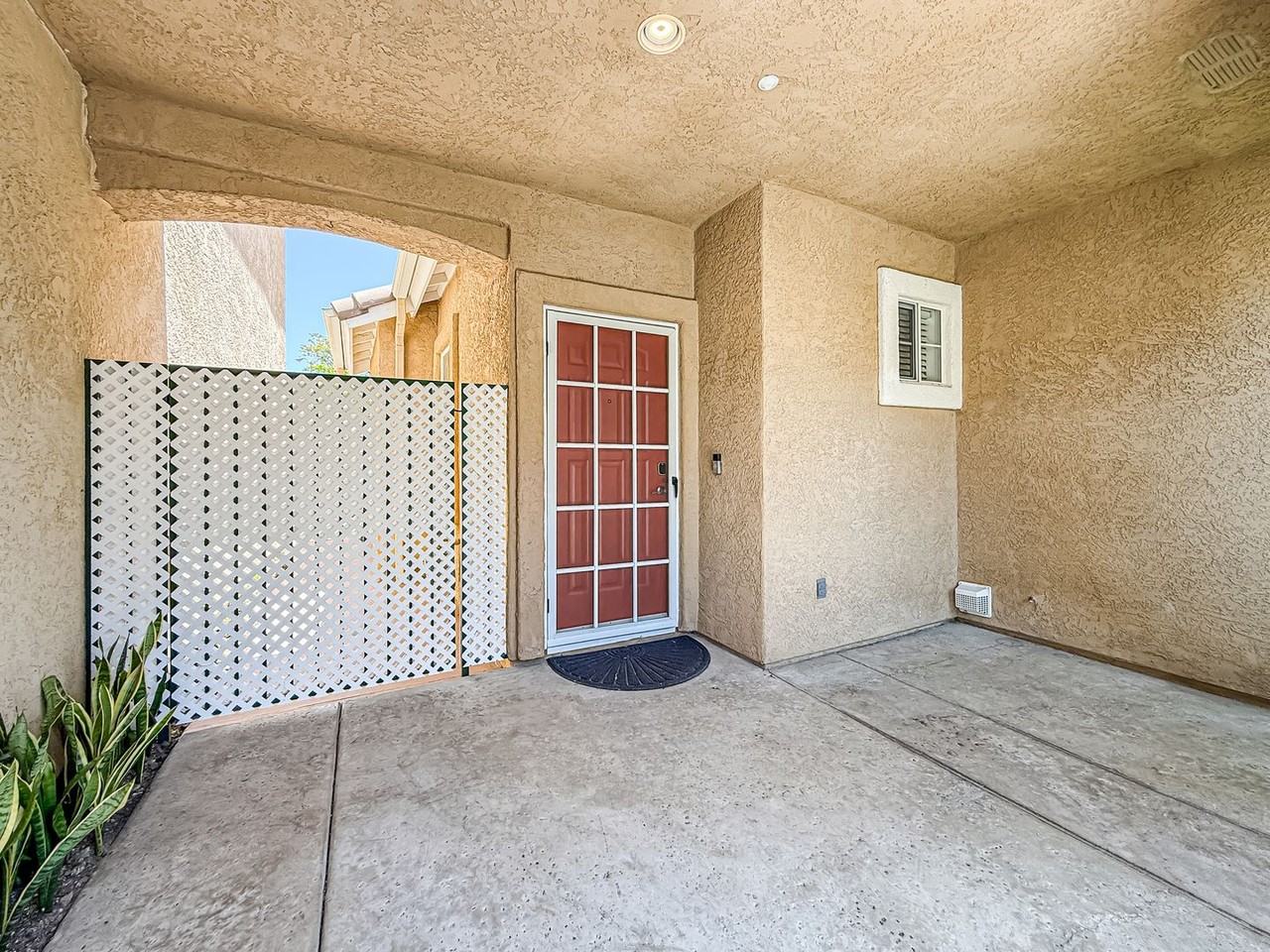 1838 Amberleaf Ln - Photo 3 of 27