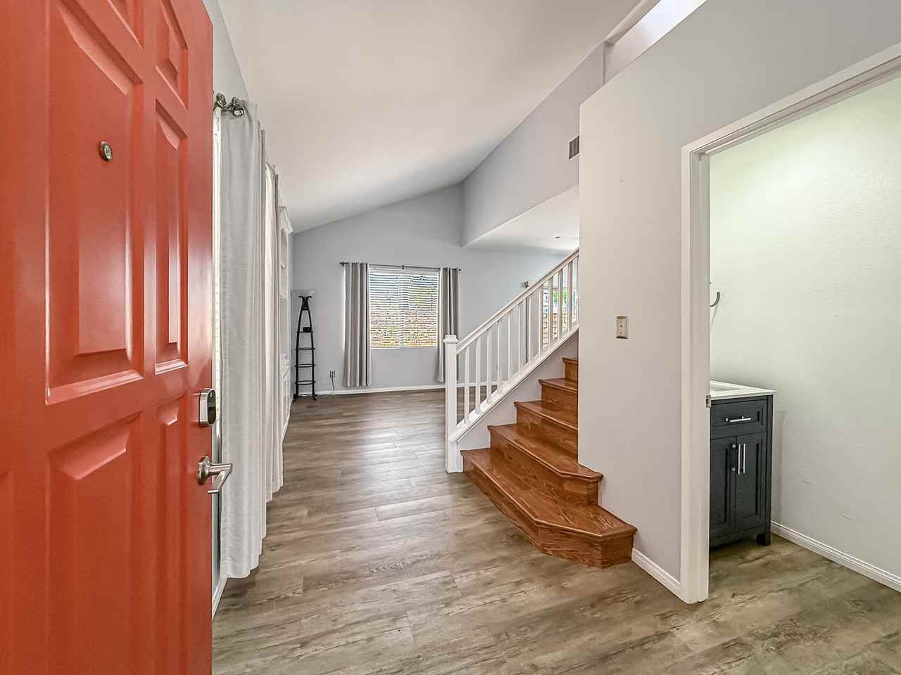1838 Amberleaf Ln - Photo 4 of 27