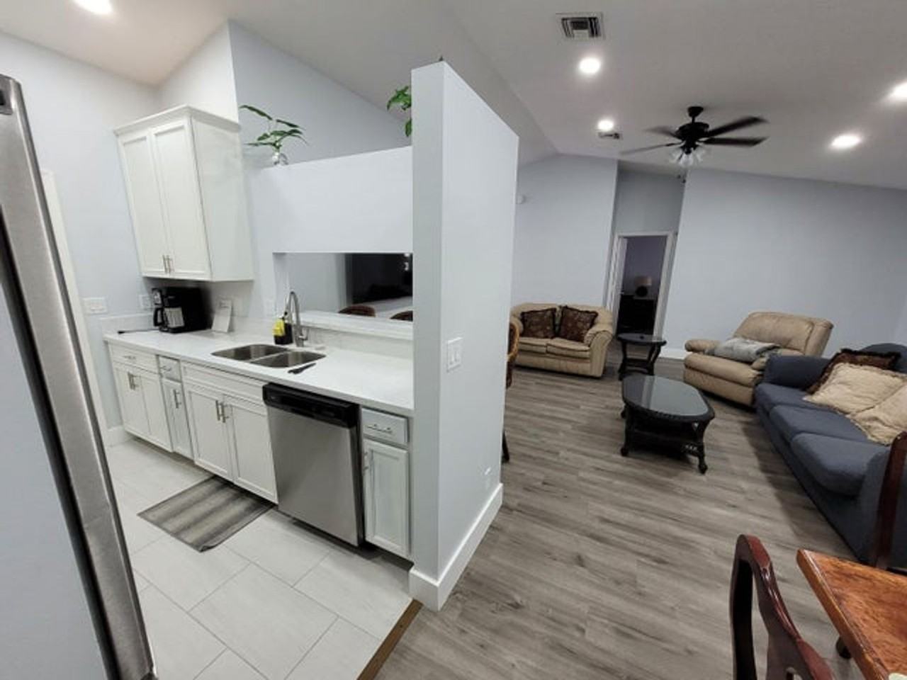 1328 Waterway Cove Dr - Photo 3 of 15