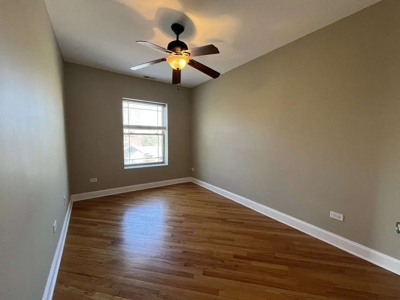 911 Maple Ave Apt 3n #3N - Photo 4 of 16