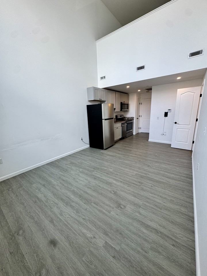 235 East St #118 - Photo 7 of 8