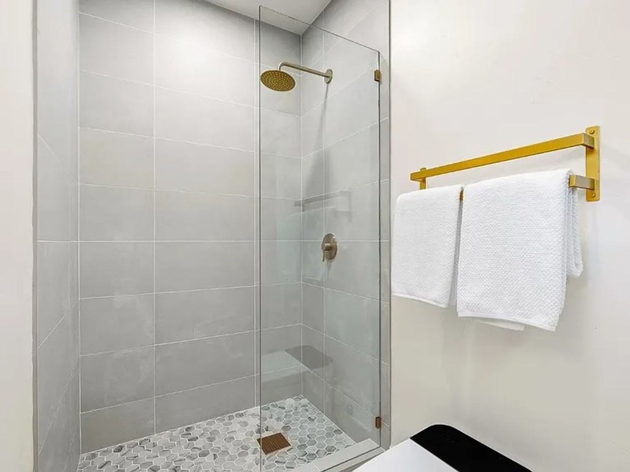 1081 Bird Ave - Photo 7 of 12