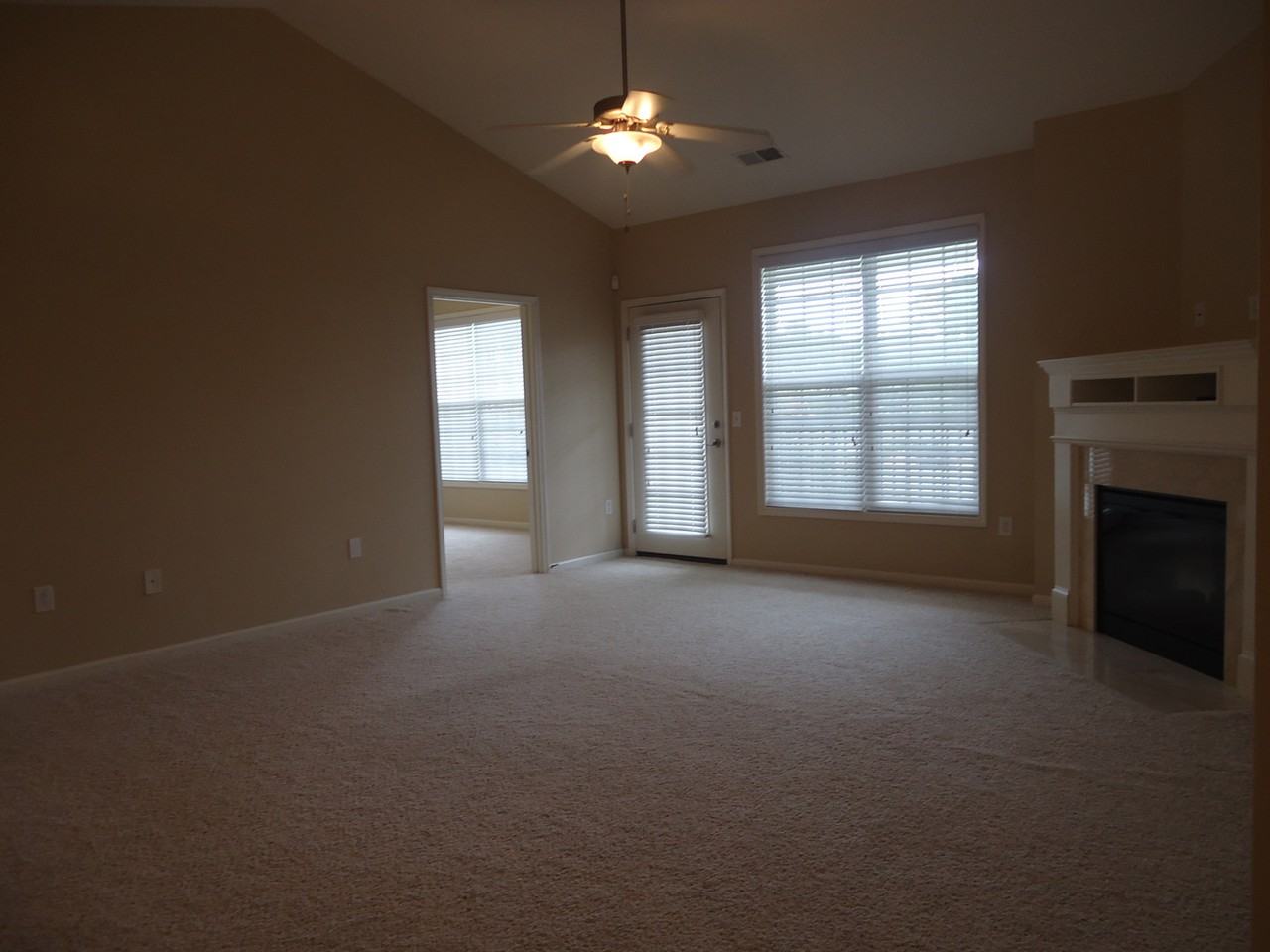 2645 Mcarthur Landing Cir - Photo 6 of 33