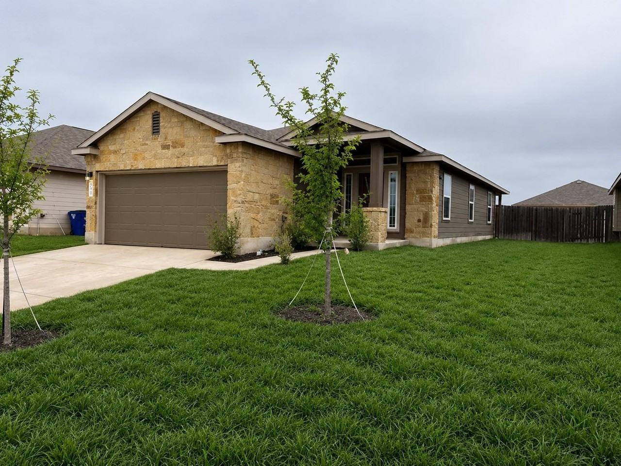 2277 Olive Hill Dr - Photo 2 of 35