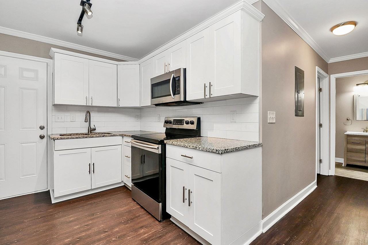 2215 Kennesaw Dr - Photo 2 of 15