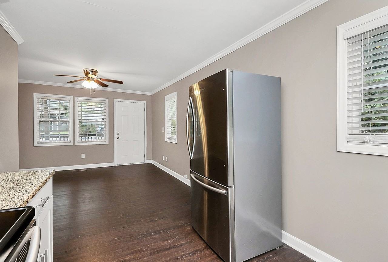 2215 Kennesaw Dr - Photo 4 of 15