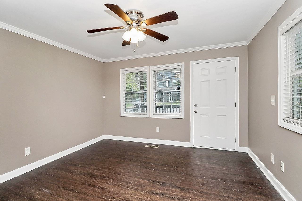 2215 Kennesaw Dr - Photo 7 of 15