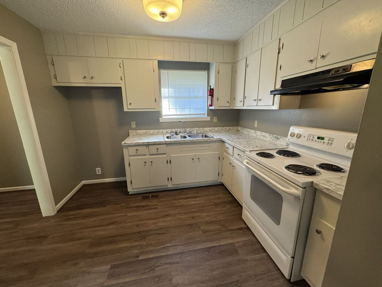 1088 County Road 219 - Photo 3 of 12