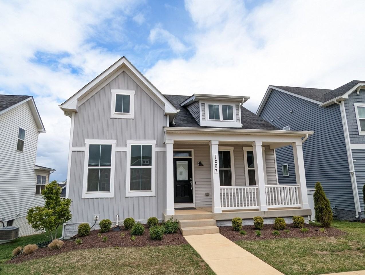 1207 Marsalis Pl - Photo 2 of 50