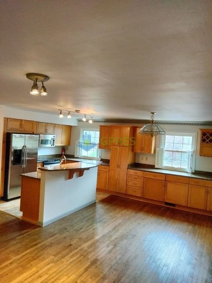 4721 Bayard St - Photo 5 of 34