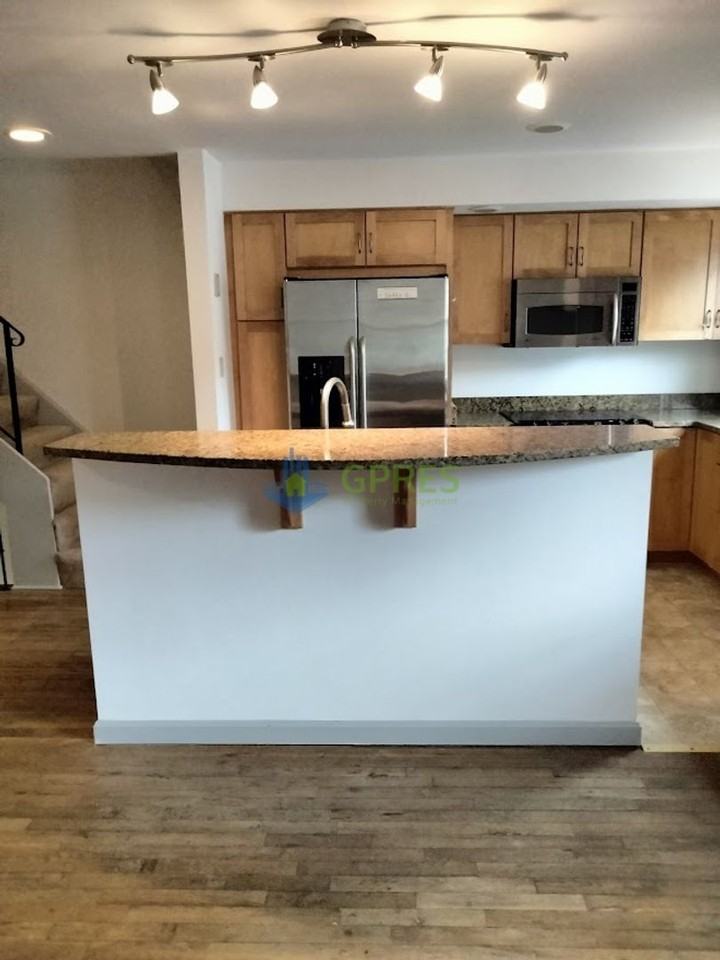 4721 Bayard St - Photo 7 of 34