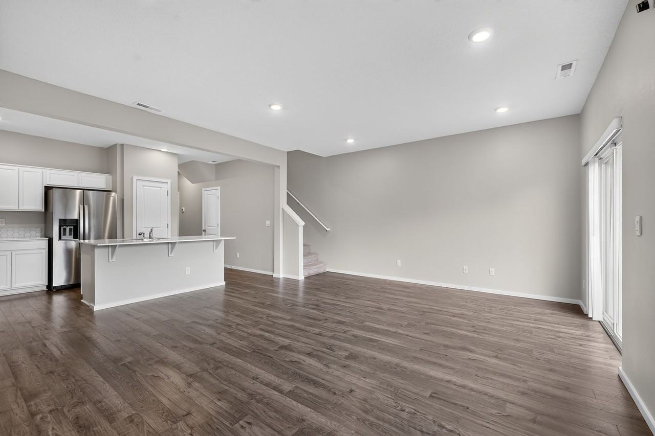 913 N 18th Ter - Photo 5 of 14