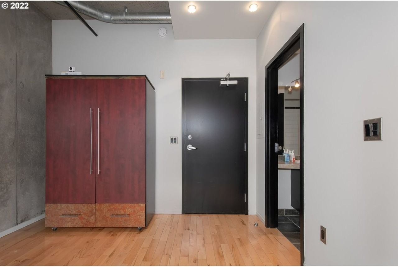 1410 Sw 11th Ave #201 - Photo 5 of 22