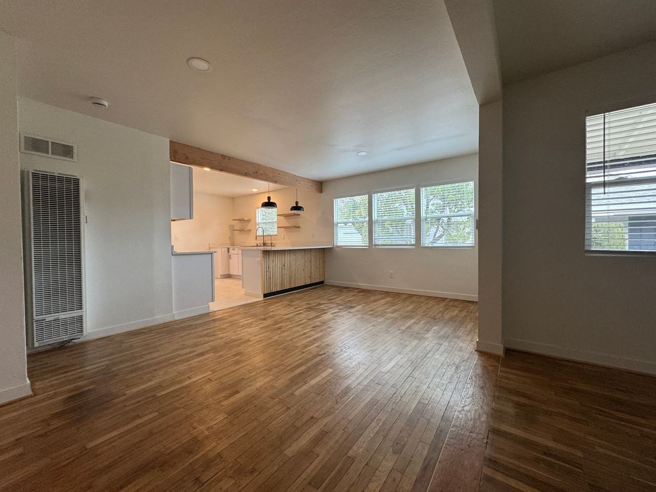 5714 Traffic Way - Photo 3 of 26