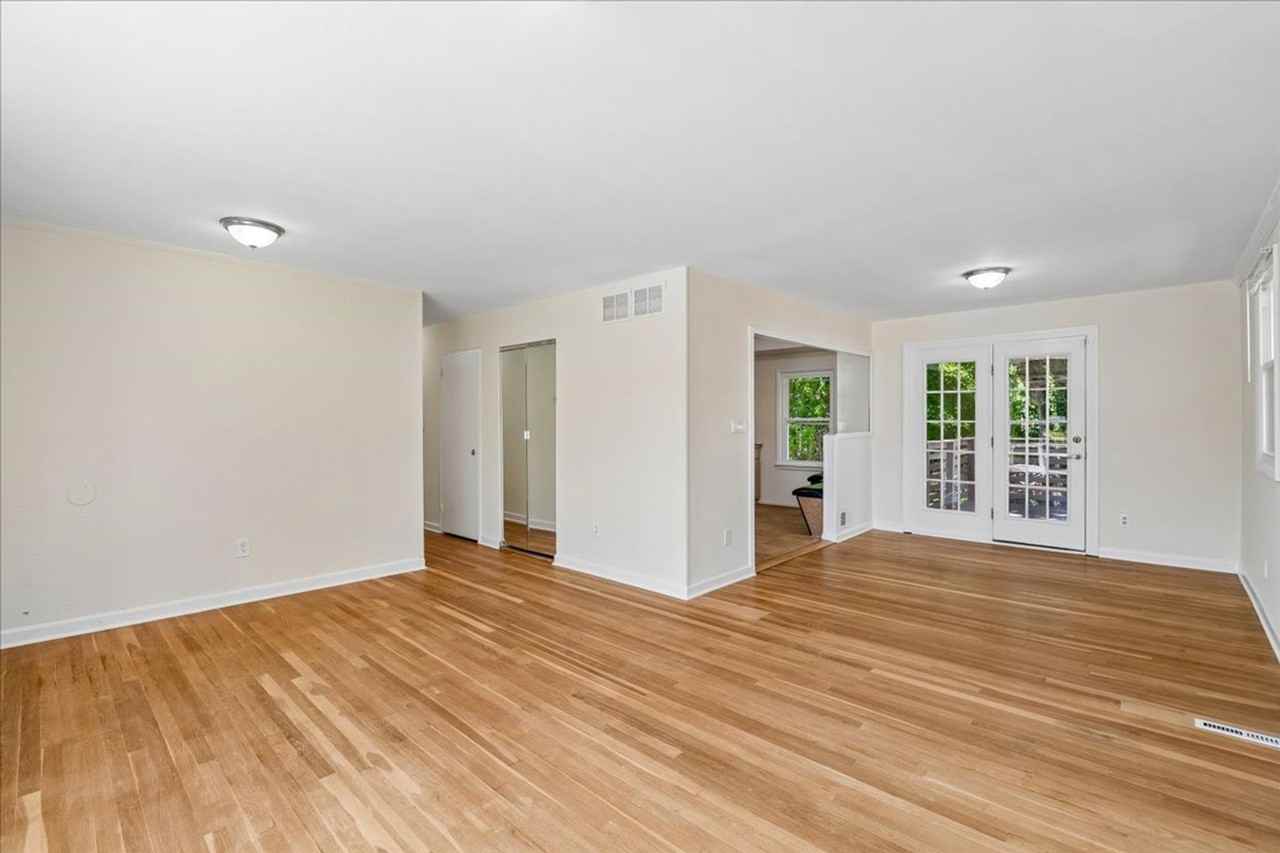 13012 Georgia Ave - Photo 6 of 31