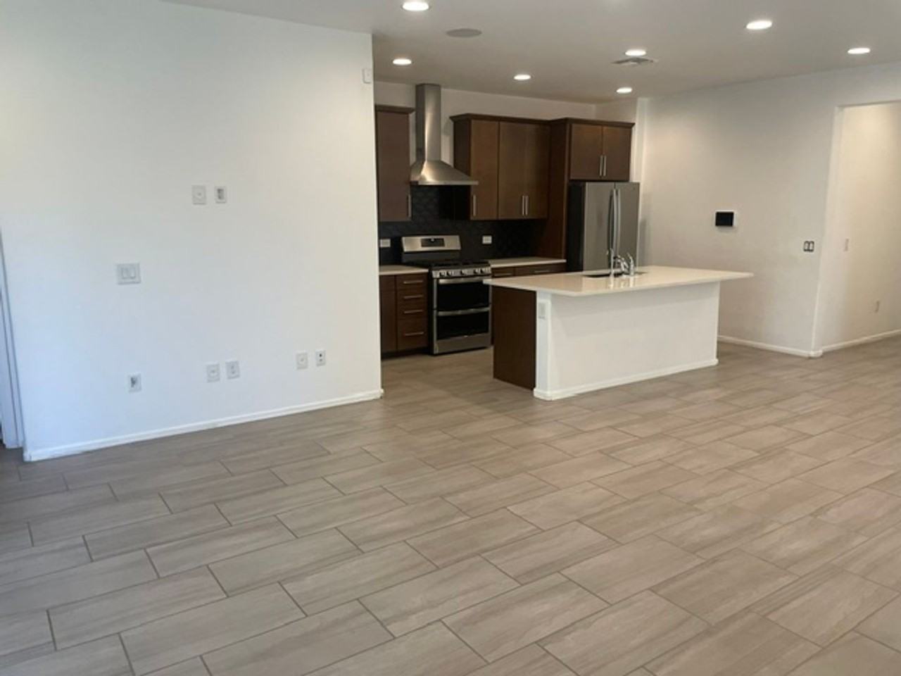 7750 S Crested Spring Dr - Photo 4 of 21