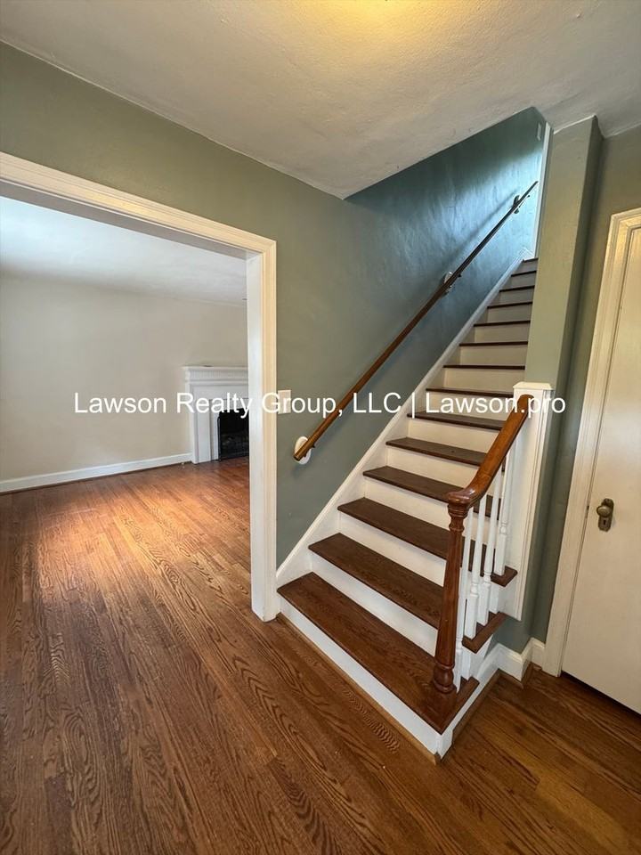 2425 Fairway Dr Sw - Photo 4 of 34