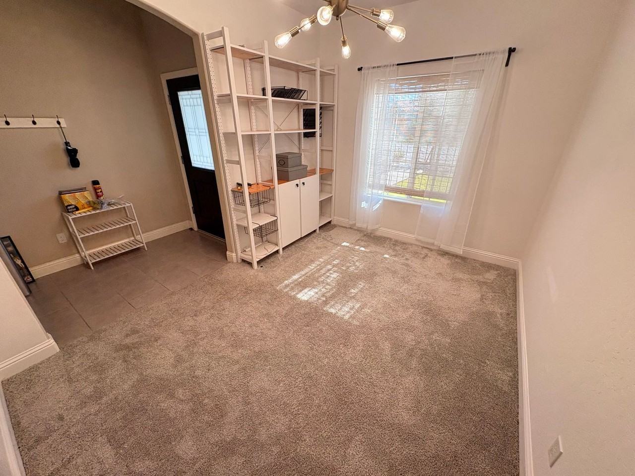1121 S Manzanita St - Photo 5 of 13