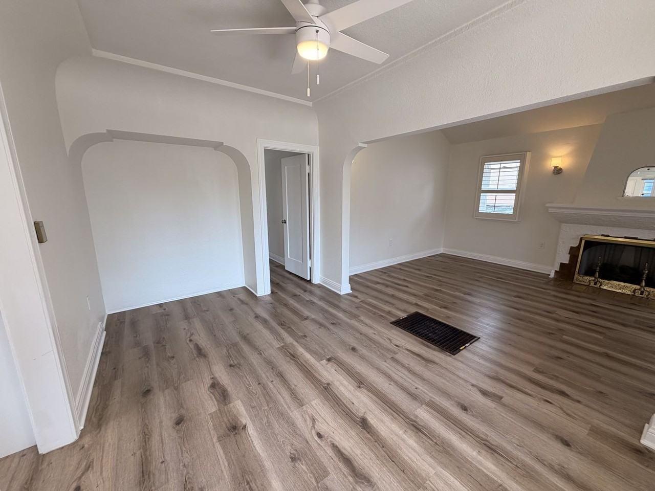 7307 S Halldale Ave - Photo 2 of 26