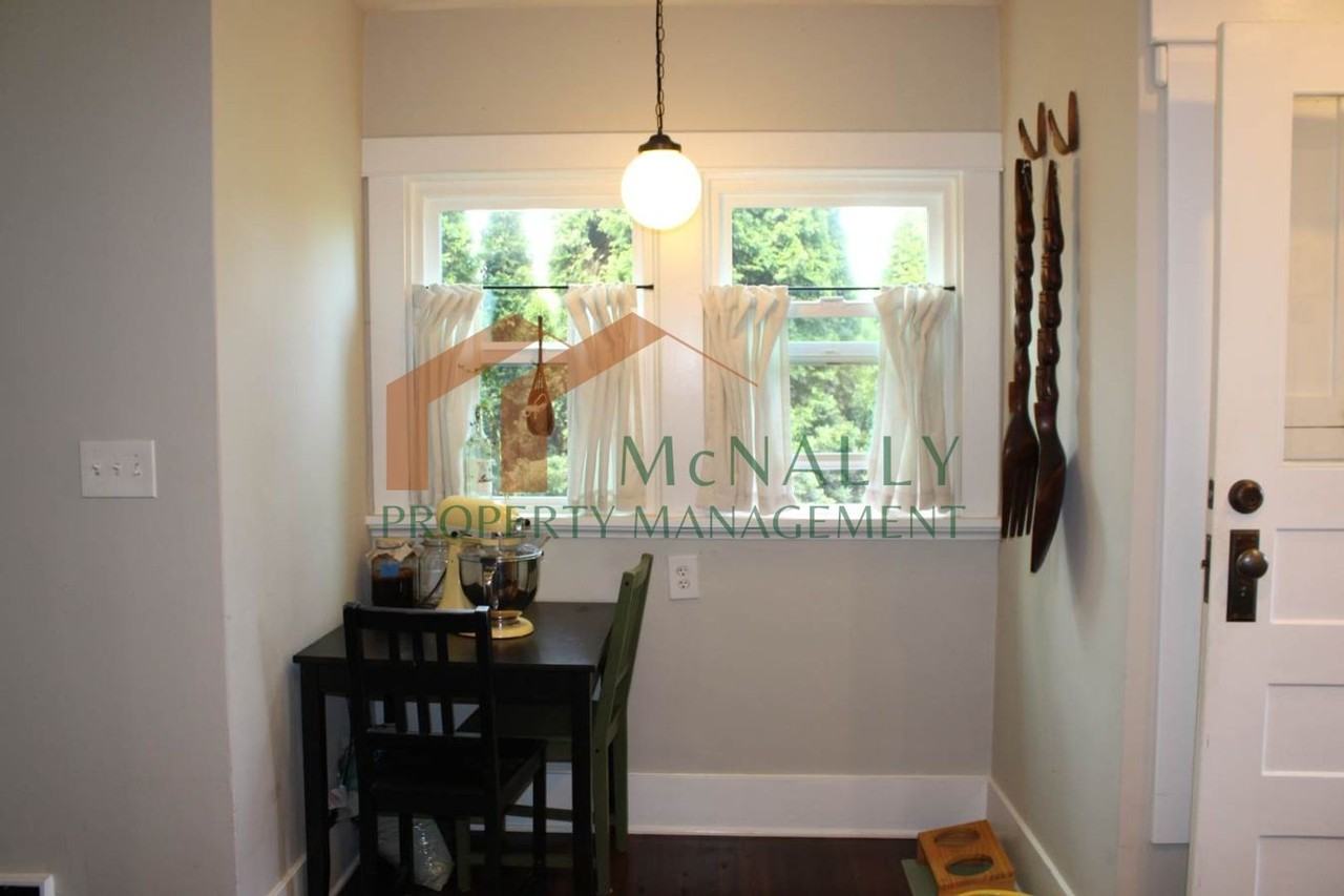 3011 S 13th St - Photo 6 of 20
